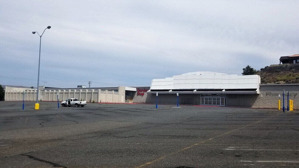 1815 21st St, Lewiston, ID à louer - Photo du bâtiment - Image 2 de 2