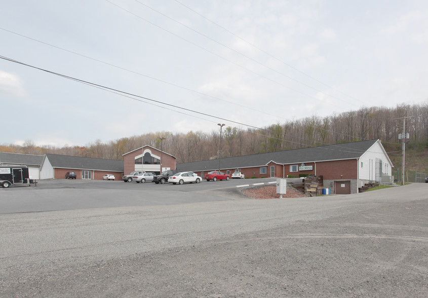 136 Jaycee Dr, Johnstown, PA for lease - Primary Photo - Image 1 of 2