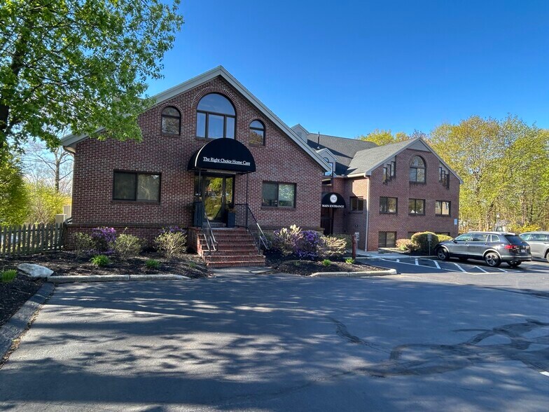 512 Main St, Shrewsbury, MA à louer - Photo du bâtiment - Image 1 de 4