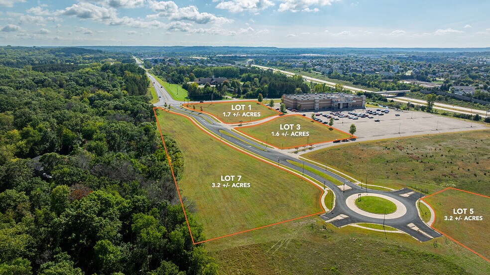 674 Darnold Dr, Hudson, WI for sale - Aerial - Image 2 of 9