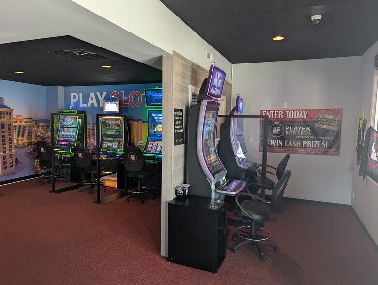 1310 Derby St, Pekin, IL à vendre - Photo du bâtiment - Image 2 de 8