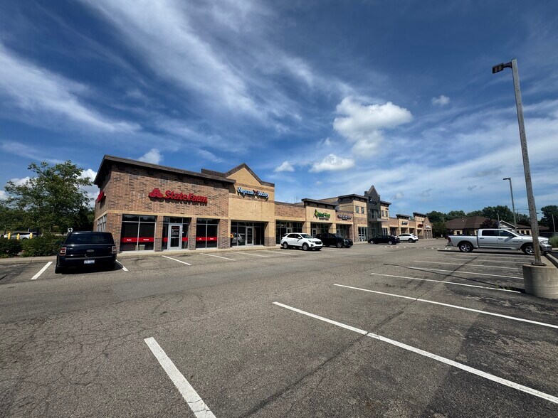 6750-6770 Kalamazoo Ave SE, Grand Rapids, MI à louer - Photo du bâtiment - Image 2 de 9