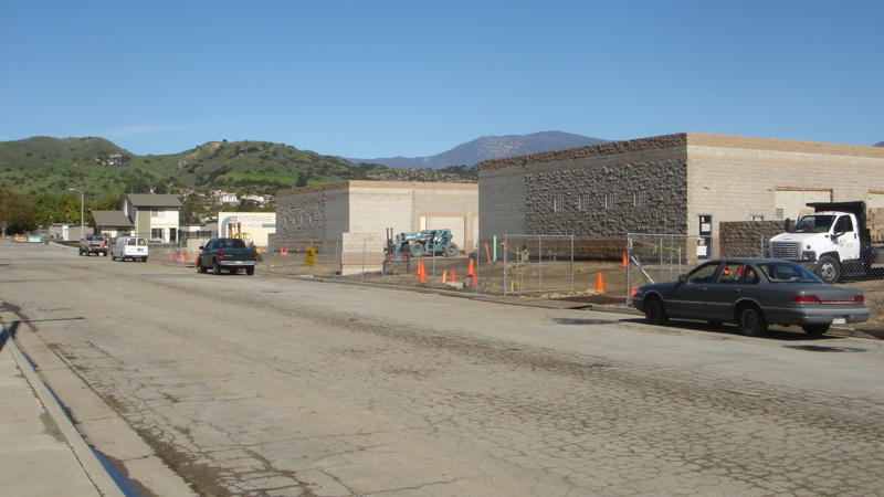 110 Calavo St, Santa Paula, CA à louer - Photo du bâtiment - Image 2 de 16