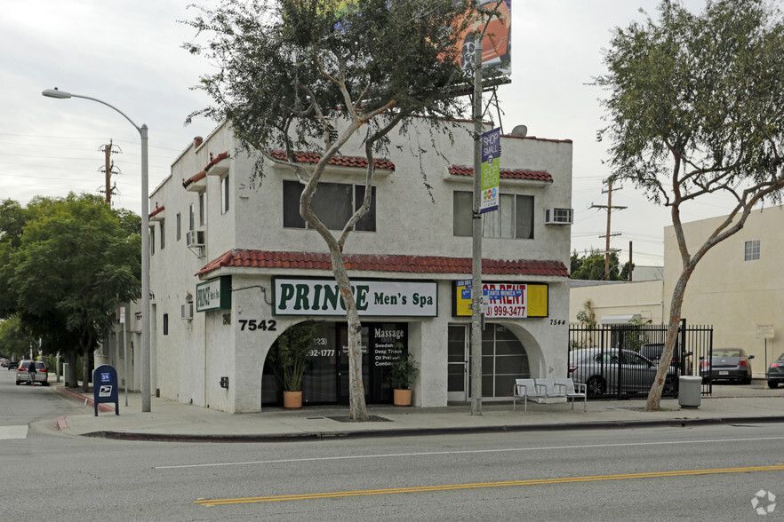 7542-7544 Santa Monica Blvd, West Hollywood, CA à vendre - Photo principale - Image 1 de 1