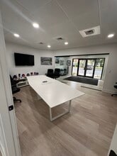 4741 Atlantic Blvd, Jacksonville, FL à louer Photo intérieure- Image 1 de 14