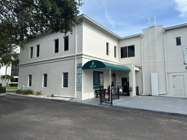 2201 W Swann Ave, Tampa, FL for lease - Building Photo - Image 2 of 4