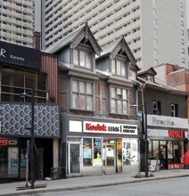 364 Yonge St, Toronto, ON for lease Building Photo- Image 2 of 15