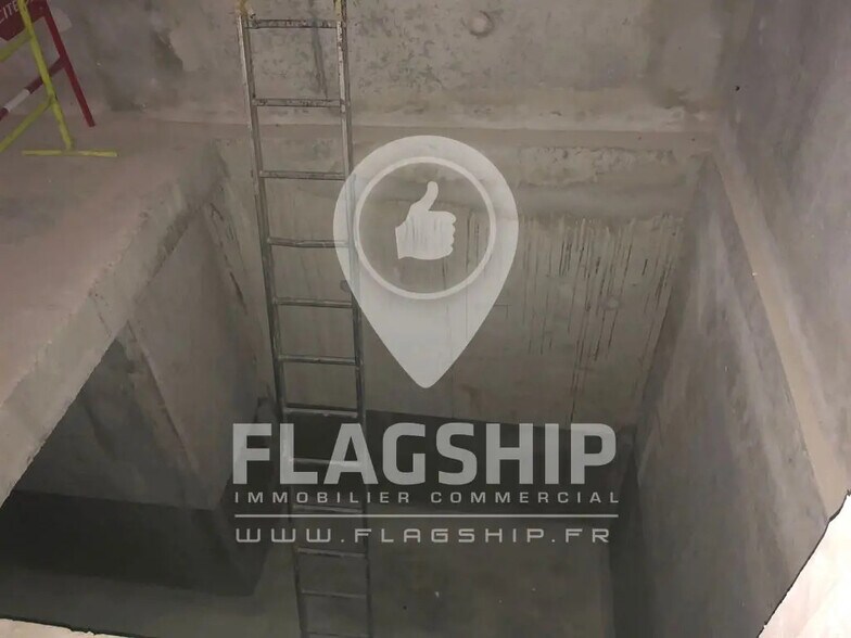 Commerce de détail dans Bagnolet à louer - Photo de construction - Image 1 de 2