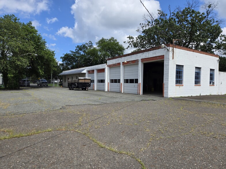 301 Kuser Rd, Hamilton, NJ for sale - Building Photo - Image 2 of 2