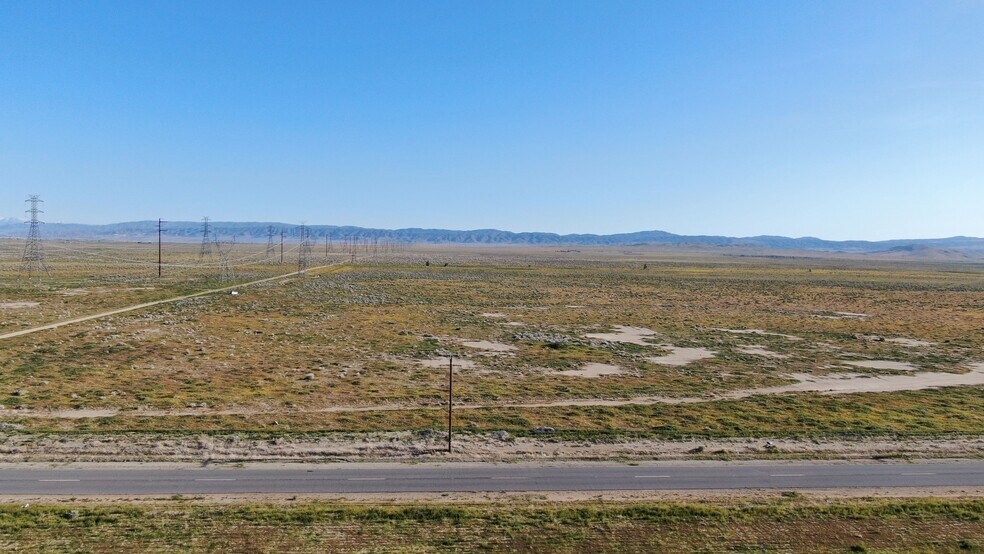 West Ave. A/ 120 street west, Lancaster, CA à vendre - Photo du bâtiment - Image 2 de 3