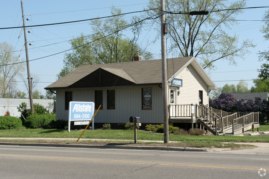 2314 Cedar St, Holt, MI à vendre - Photo du bâtiment - Image 1 de 1