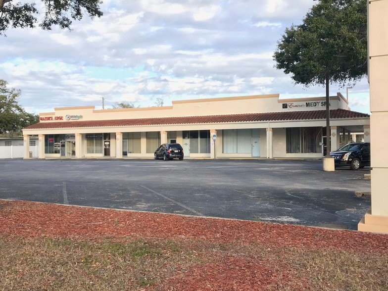 5747 38th Ave N, Saint Petersburg, FL for lease - Building Photo - Image 1 of 13