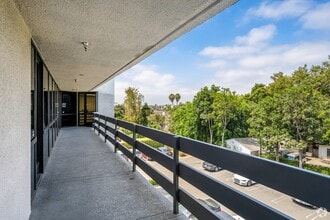 1600 E 4th St, Santa Ana, CA for lease Interior Photo- Image 2 of 5