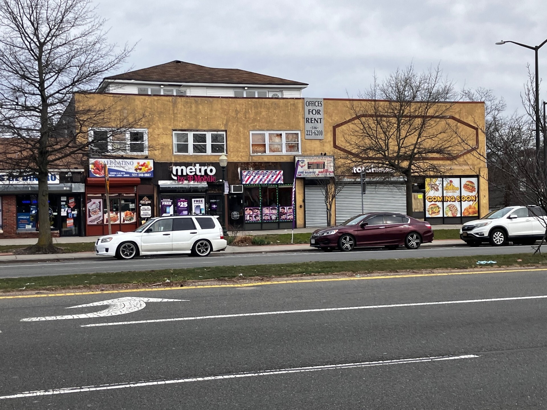 28-40 E Suffolk Ave, Central Islip, NY for lease Primary Photo- Image 1 of 8