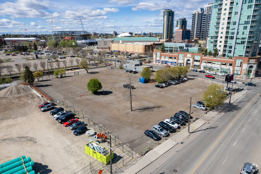 508 12th Ave SE, Calgary, AB à vendre - Photo du bâtiment - Image 1 de 5