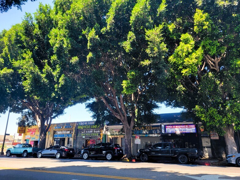 4917 S Broadway, Los Angeles, CA à vendre - Photo principale - Image 1 de 13