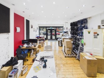 1375 High Rd, London for lease - Interior Photo - Image 2 of 10