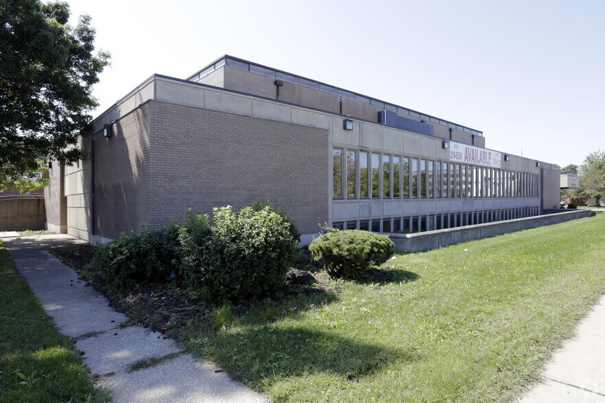 5213 W 63rd St, Chicago, IL for sale - Primary Photo - Image 1 of 6