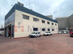 Retail in Terrassa, Barcelona for lease Building Photo- Image 2 of 14