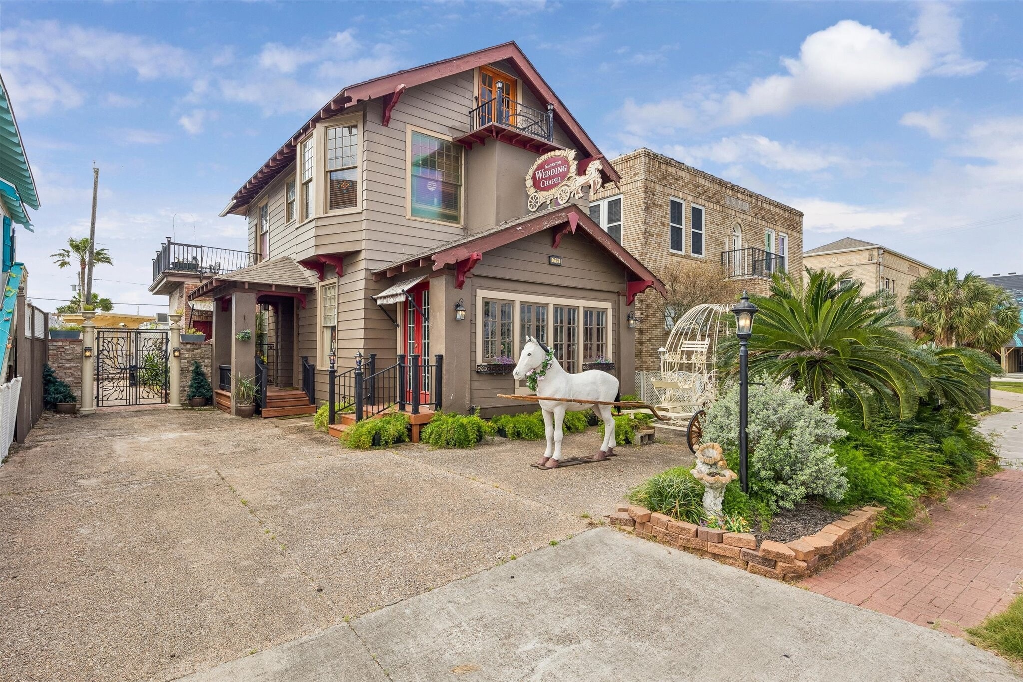 715 Broadway St, Galveston, TX for sale Primary Photo- Image 1 of 33