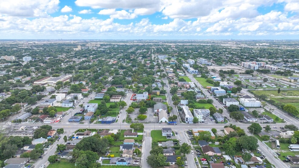 1261 NW 59th St, Miami, FL à vendre - Photo du bâtiment - Image 3 de 10