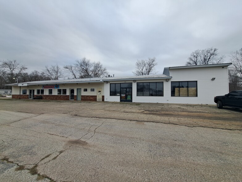 610 S Paw Paw St, Lawrence, MI for lease - Primary Photo - Image 1 of 7