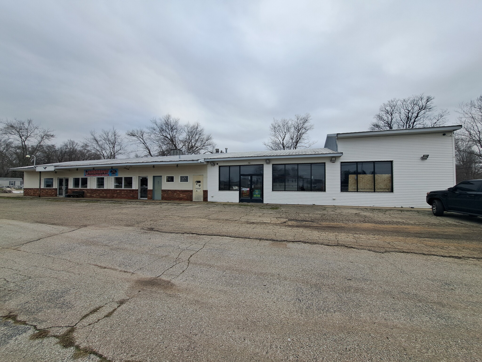 610 S Paw Paw St, Lawrence, MI for lease Primary Photo- Image 1 of 8