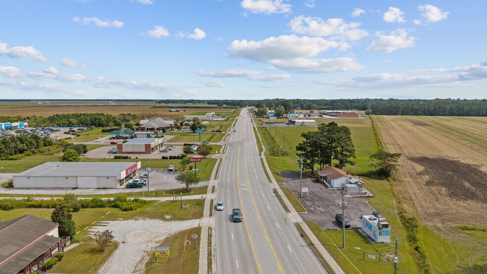 11146 NC 55 Hwy E, Grantsboro, NC à vendre - Photo du bâtiment - Image 3 de 12