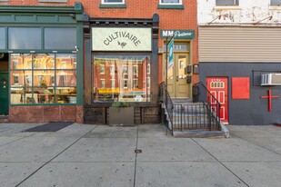 2732 W Girard Ave, Philadelphia PA - Épicerie