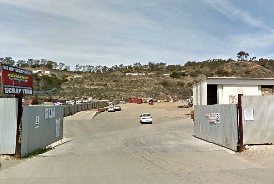 1030 Airport Rd, Oceanside, CA à louer - Photo du bâtiment - Image 2 de 5