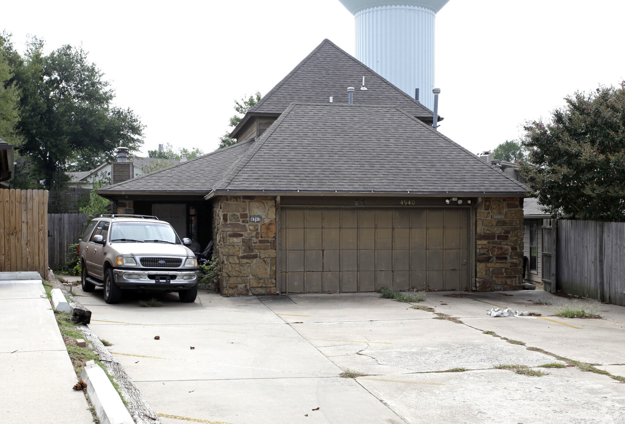 4940 E 73rd St, Tulsa, OK for sale Primary Photo- Image 1 of 23