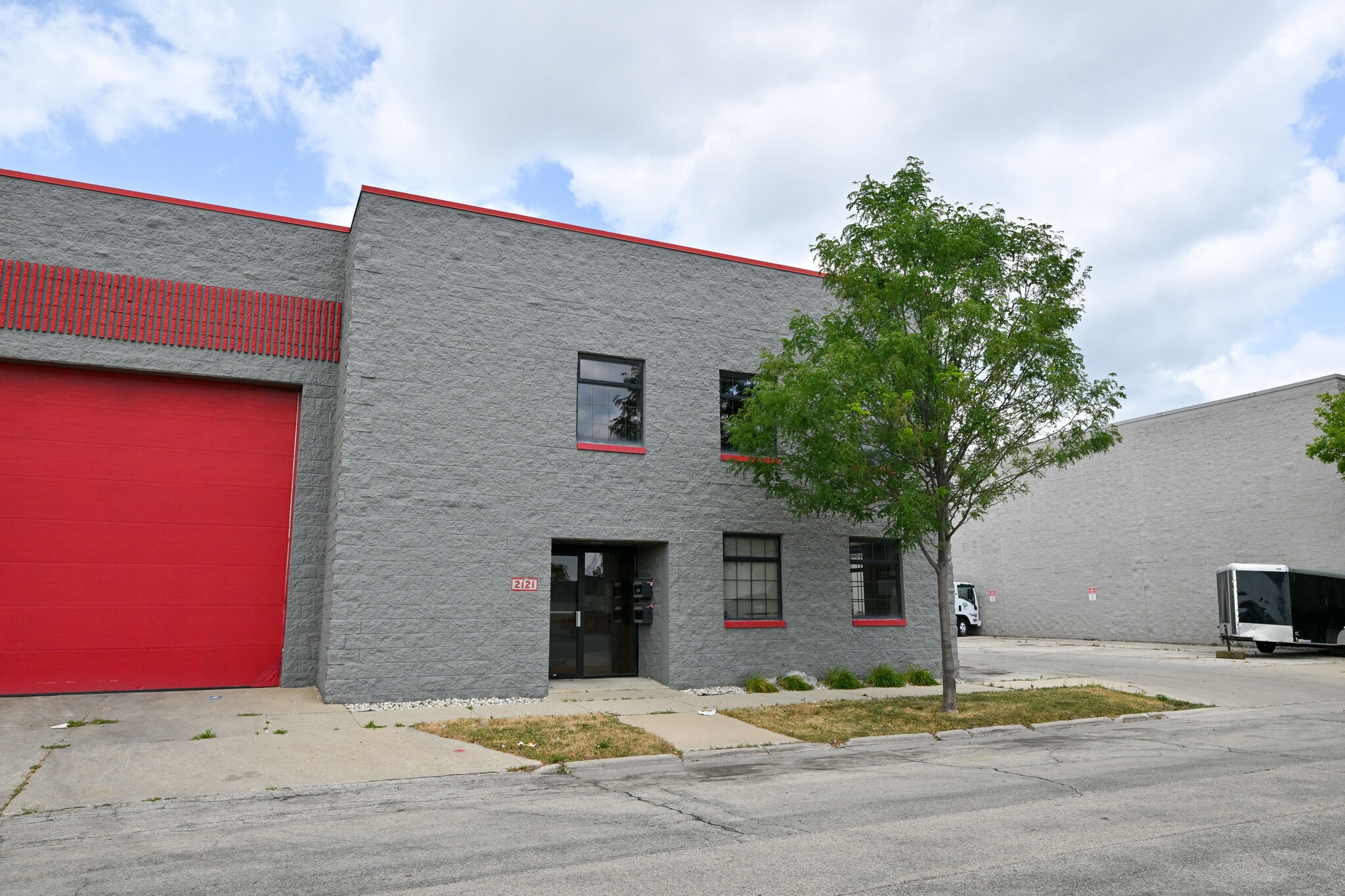 2121 S 55th St, West Allis, WI à louer Photo intérieure- Image 1 de 6