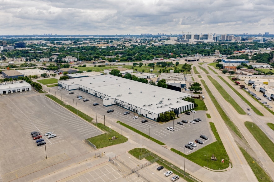3191 Commonwealth Dr, Dallas, TX for sale - Aerial - Image 3 of 8