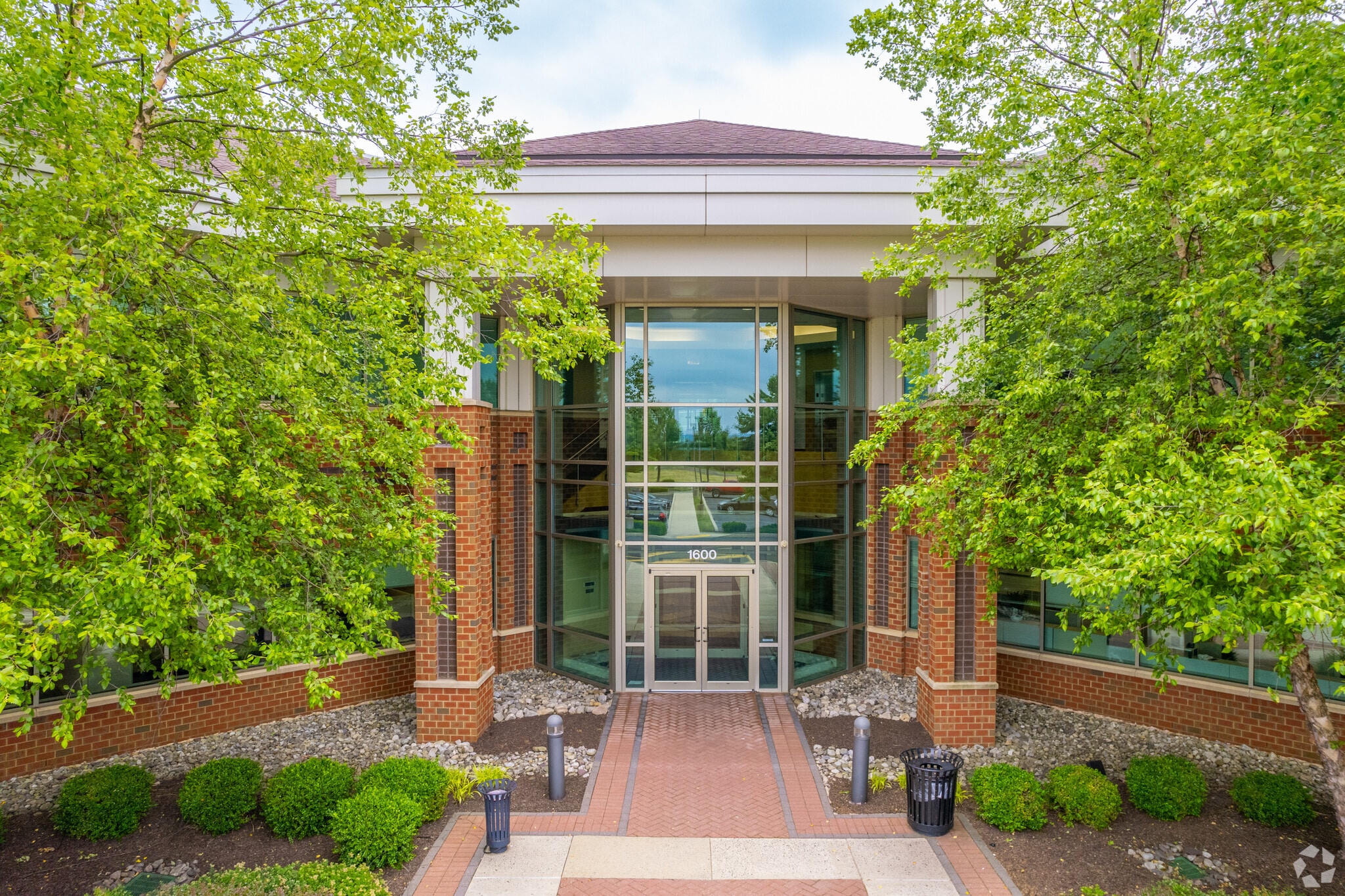 1600 Manor Dr, Chalfont, PA à louer Photo principale- Image 1 de 8