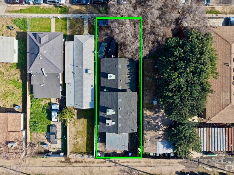 329 N Diana St, Fresno, CA à vendre - Photo du bâtiment - Image 2 de 6
