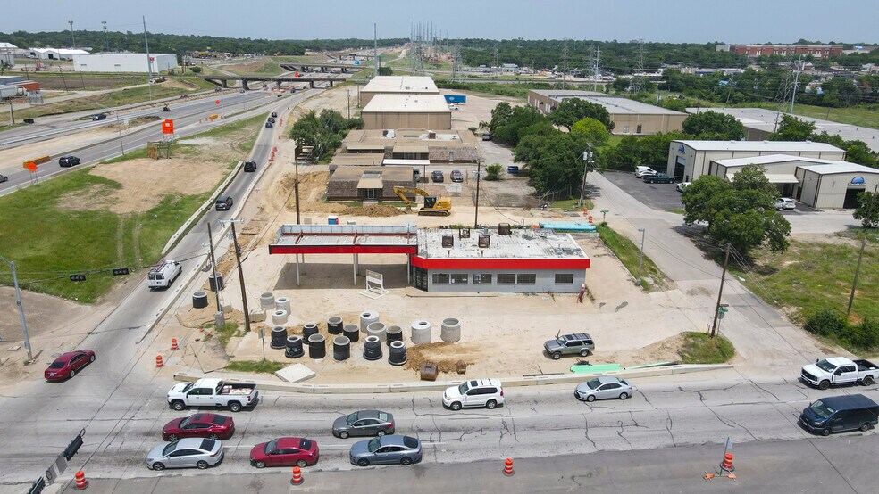 6101 E Rosedale St, Fort Worth, TX à louer - Photo du bâtiment - Image 2 de 7