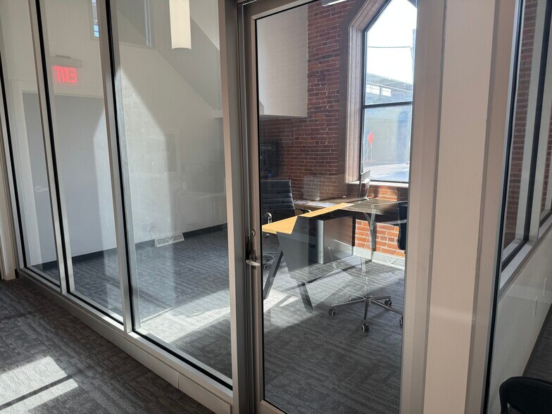 520 S Calhoun St, Fort Wayne, IN à louer - Photo intérieure - Image 2 de 5