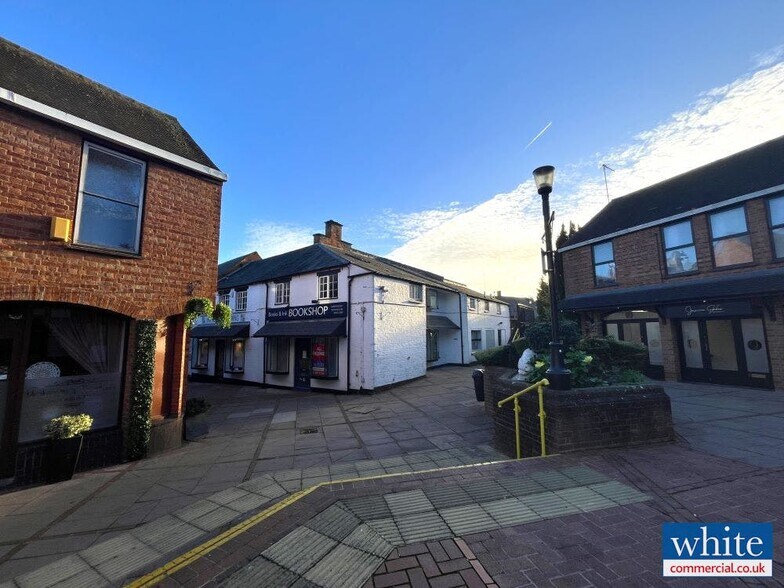 4 White Lion Walk, Banbury à vendre - Photo du bâtiment - Image 3 de 40