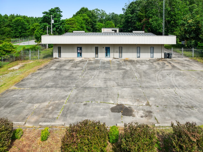 106 Torrence Rd, Tuskegee, AL for sale - Building Photo - Image 2 of 14