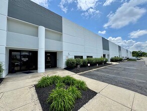 2252-2300 Westbrooke Dr, Columbus, OH for lease Interior Photo- Image 2 of 2