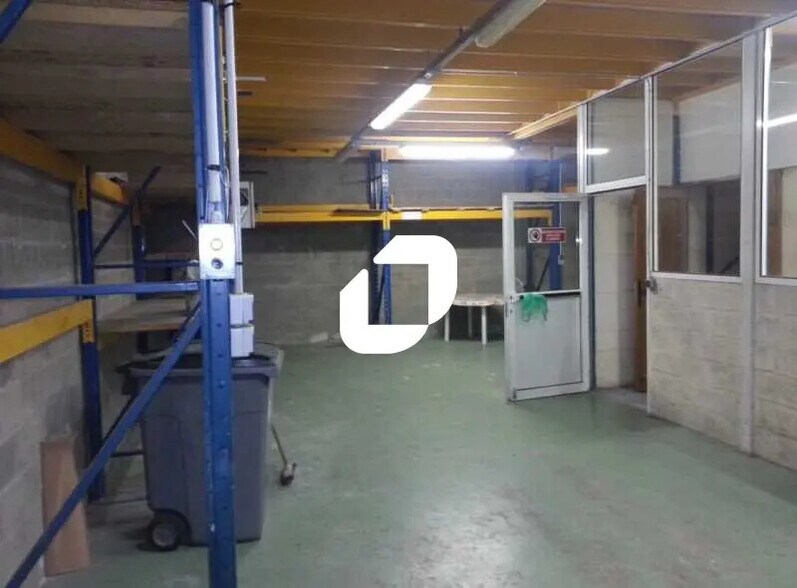 Local d'activités dans Montgeron à vendre - Photo intérieure - Image 2 de 9