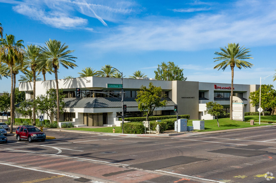 2141 E Camelback Rd, Phoenix, AZ for lease - Building Photo - Image 1 of 15