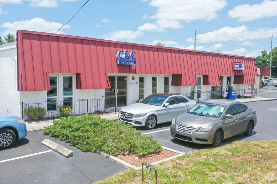 3906 Tampa Rd, Oldsmar, FL à louer - Photo du bâtiment - Image 3 de 5