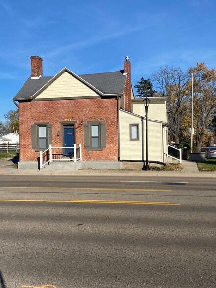 120 N Main St, Englewood, OH à vendre - Photo du bâtiment - Image 2 de 32