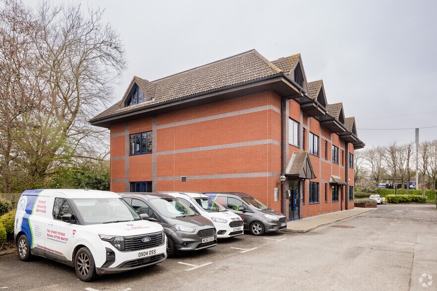 Sandy Ln W, Oxford à louer - Photo du bâtiment - Image 2 de 2