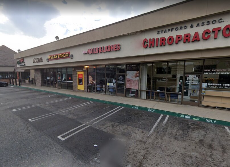 2540 Main St, Irvine, CA à louer - Photo du bâtiment - Image 3 de 5