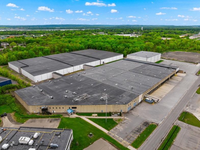 7245 Henry Clay Blvd, Liverpool, NY for lease - Building Photo - Image 3 of 14