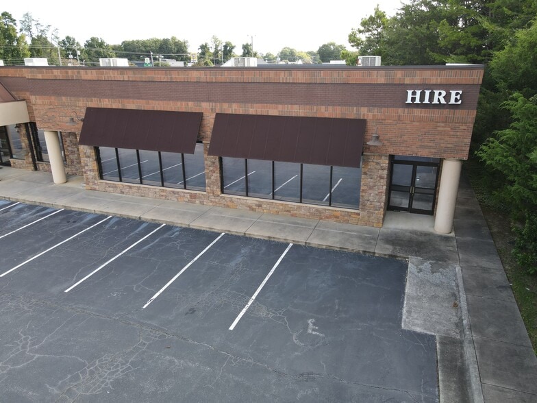 2326 S Church St, Burlington, NC for lease - Building Photo - Image 2 of 5