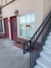 1049 Jefferson Blvd, West Sacramento, CA for lease Interior Photo- Image 1 of 5