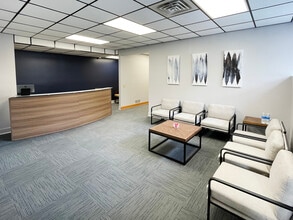 1920 Monroe St, Madison, WI à louer Photo intérieure- Image 2 de 13